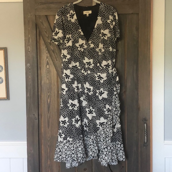 Anthropologie Dresses & Skirts - Anthropologie wrap ruffled dress